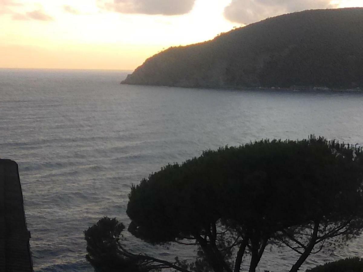 모네글리아 Un Gioiello Con Vista Mare 빌라 외부 사진