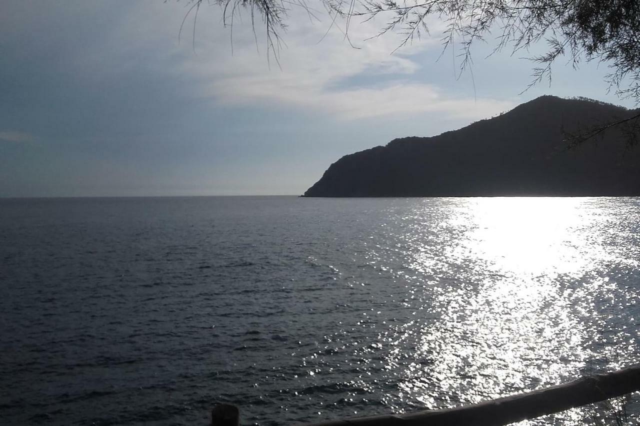 모네글리아 Un Gioiello Con Vista Mare 빌라 외부 사진